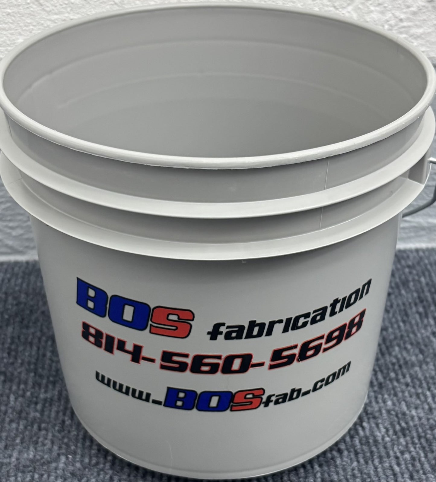 The Track Mount 1 Gallon Bucket